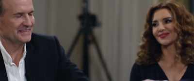 - [Translator] (speaking foreign language) - Revealing Ukraine