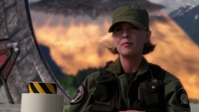 Transmitter's operational.
Let's hope we get a bite. - Stargate SG-1