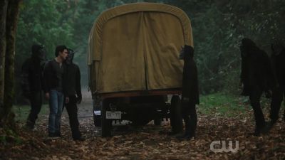 Trash the cargo, all of it. - Riverdale
