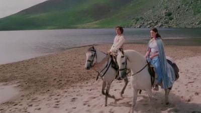 Traveling with an elf - Ella Enchanted