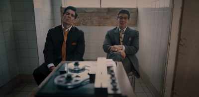 - Traviesa, traviesa, Nipper, - Krays: Code of Silence