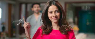 "Tread slowly, Sweety..." - Sonu Ke Titu Ki Sweety