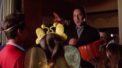 Trick or treat! - 9-1-1