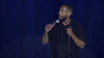 Trimit copii negri la facultate cu burse - Marlon Wayans: God Loves Me