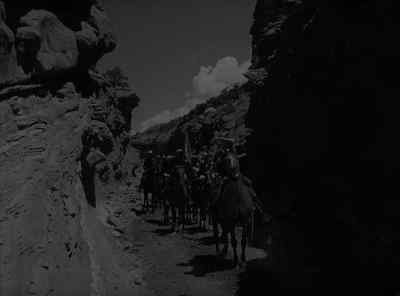 Troop, halt. - Rio Grande