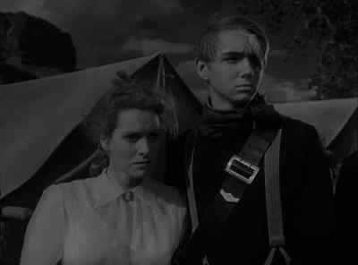 Trooper York, take your mother
back to her quarters. - Rio Grande
