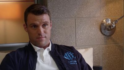 - Trouble at home?
- Not on my end. - Chicago Fire