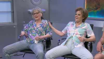 ‫Trouble.
‫Fail.
‫[ Cheers and applause ] - SNL50: The Anniversary Special