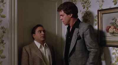 - Trouble, Moe.
- What, Uncle Mike? - Wise Guys