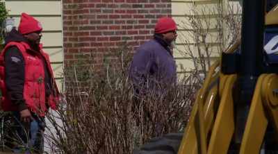 [truck beeping] - Sewer Divers