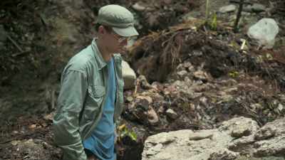 Try to lift it
and then flip it - Lost Treasures of the Maya