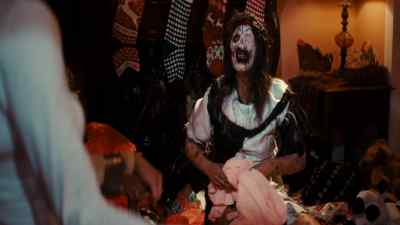 Try it on, Mommy. - Terrifier 3