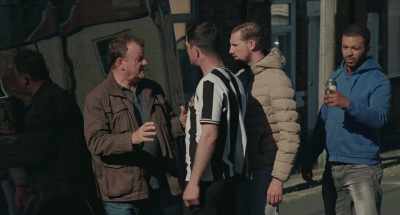 Try and stay together.
Quickly, lads. - The Old Oak
