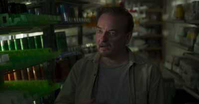 Try thinking of somebody other
than yourself for once. - Clerks III
