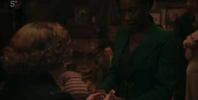 Trying to help you. Give me the gun. - Agatha and the Midnight Murders