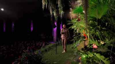 Trying to-- Trying to focus on, uh-- - Ari Shaffir: America's Sweetheart