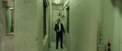 TUCKER: This way, sir! - Johnny English Reborn