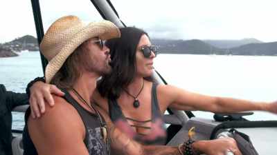 Tumi, can you fill
six champagne glasses? - Below Deck Down Under