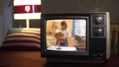(TUNE PLAYING ON TV) - Suzi Q