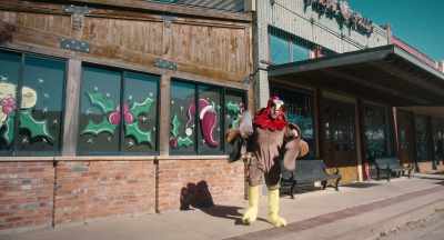 ♪ Turkey in the straw
[upbeat music] - The Great Turkey Town Miracle