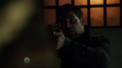 Turn around.
Put your hands behind your head. - Grimm