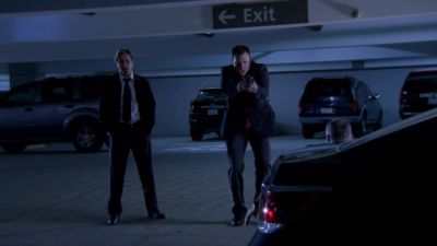 Turn around. - Chuck
