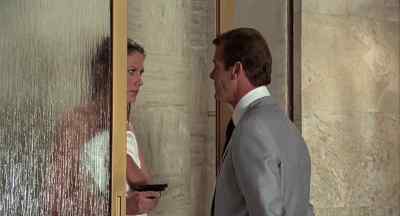 Turn around. - The Man with the Golden Gun