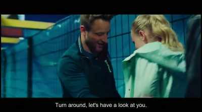 Turn around, show yourself. Wow!
- Eieiei! - Tiger Girl