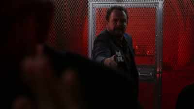 Turn around?
[woman yells] - The Blacklist: Redemption