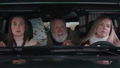 Turn left here! - Everything Christmas