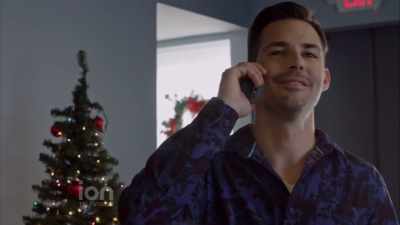 Turn on 3MZ,
Entertainment Foodies Network. - A Christmas in Royal Fashion