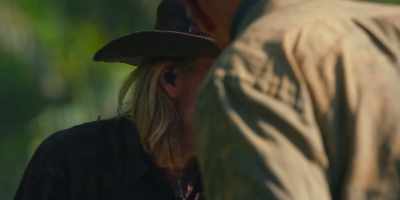 Turn the comms
back on and call for backup, huh? - Tremors: Shrieker Island