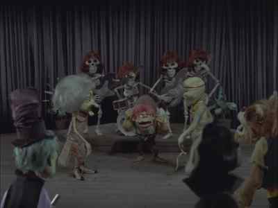 ♪ Turns till he's wound up tight ♪ - Mad Monster Party?