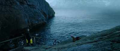 - Tuva!
- I'm running out of air. - Breaking Surface