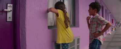 [TV, faint] - The Florida Project