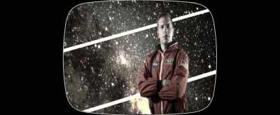 [TV Narrator] Dr. Christopher
Jones, astronaut, scientist. - Invasion: Planet Earth