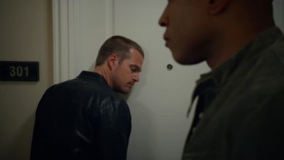 TV's on. - NCIS: Los Angeles