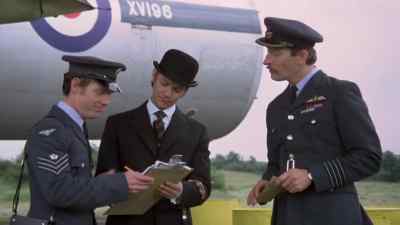 Twelve thousand gallons
of the stuff there. - O Lucky Man!