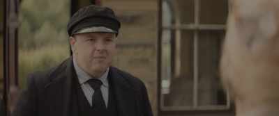- Twenty-five!
- Done. There you go. - The Railway Children Return