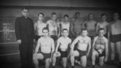 Two different chaplains
in the prison - Mysteries of the Abandoned