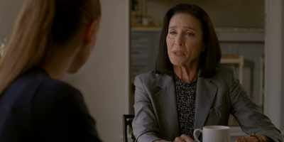 Two dozen texts, nine voicemails. - Bosch: Legacy