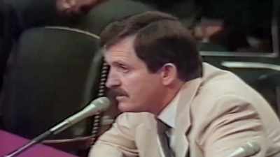 Two-foot square boxes in the aircraft. - Crack: Cocaine, Corruption & Conspiracy