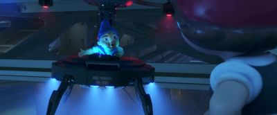 Two garden gnomes versus two giant stone gargoyles - Sherlock Gnomes