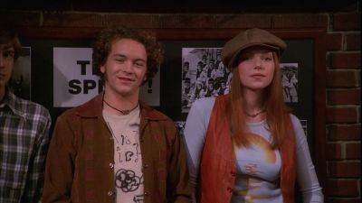 TWO GIRLS IN A PHALLIC R V - That '70s Show