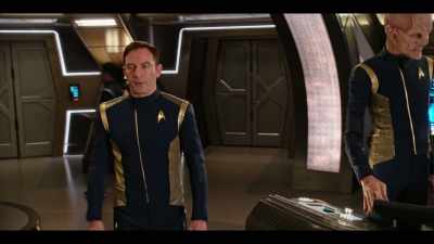 Two hours before we arrive - Star Trek: Discovery
