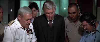 Two hundred miles off course?
That's incredible. - Airport '77