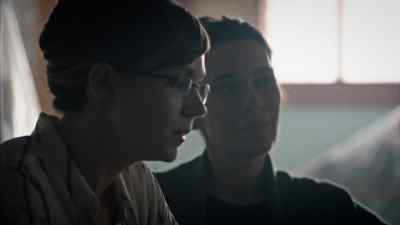Two infant twins are born. - The Leftovers