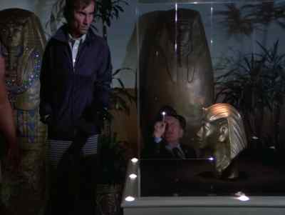 Two microscopic wires
running up this side, - Man from Atlantis