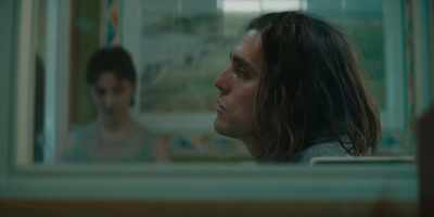 Two nut-nuts in an
asylum falling in love. - Rain Dogs