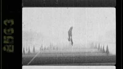 Two seconds after jumping,
Frantz hits the ground - The UnBelievable with Dan Aykroyd